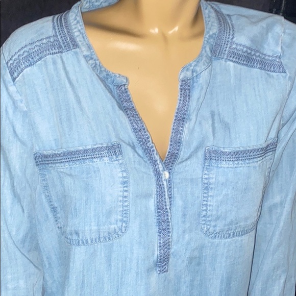 ‼️Eddie Bauer Stylish Jean Top - Picture 3 of 5
